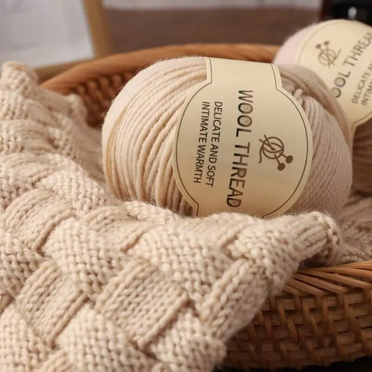 500g 290 Medium Coarse Combed Alpaca Wool Yarn, Autumn and Winter Warm and Fashionable DIY Handmade Knitting Material Kit, Multiple Colors of Yarn Balls for Making Sweaters, Scarves, Hats, and Pants, 10 Balls/Pack